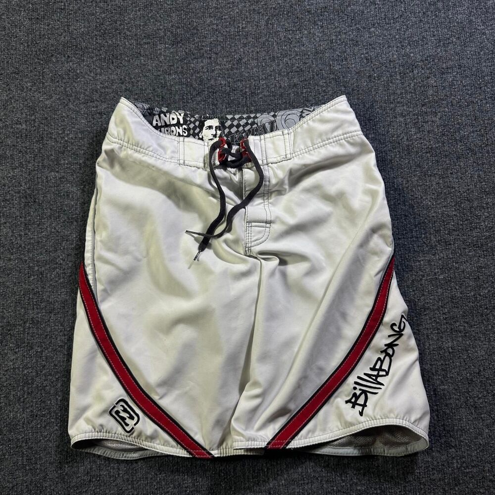 Billabong Men's White and Grey Shorts